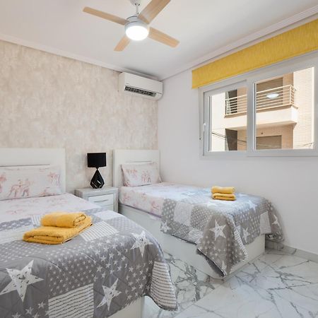 Apolo Beach Front - Sea View Luxury Apartment Torrevieja Dış mekan fotoğraf