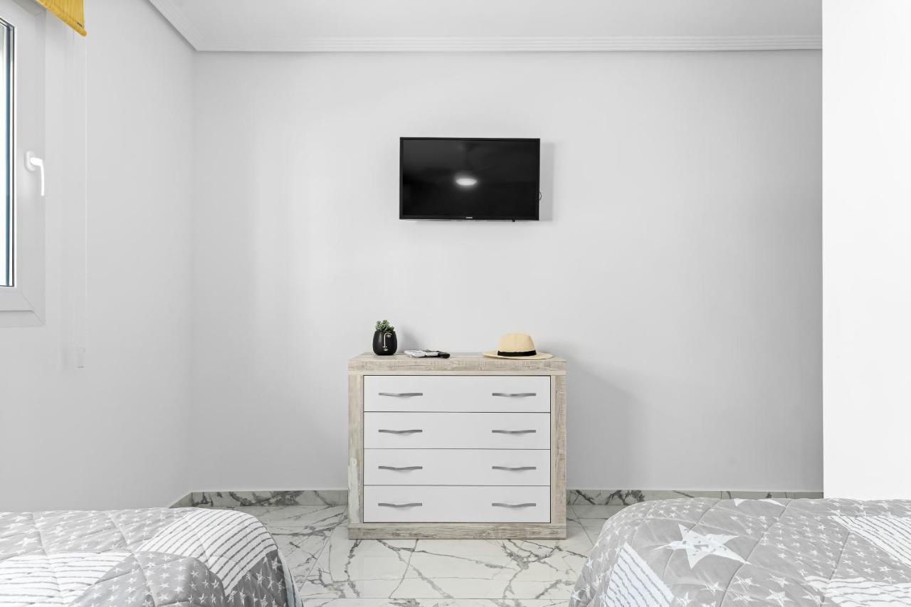 Apolo Beach Front - Sea View Luxury Apartment Torrevieja Dış mekan fotoğraf