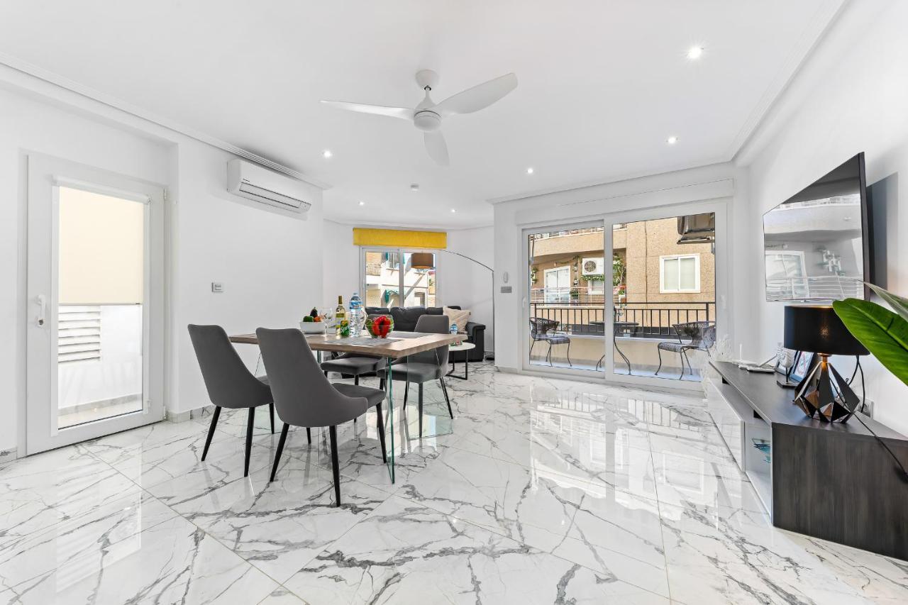 Apolo Beach Front - Sea View Luxury Apartment Torrevieja Dış mekan fotoğraf