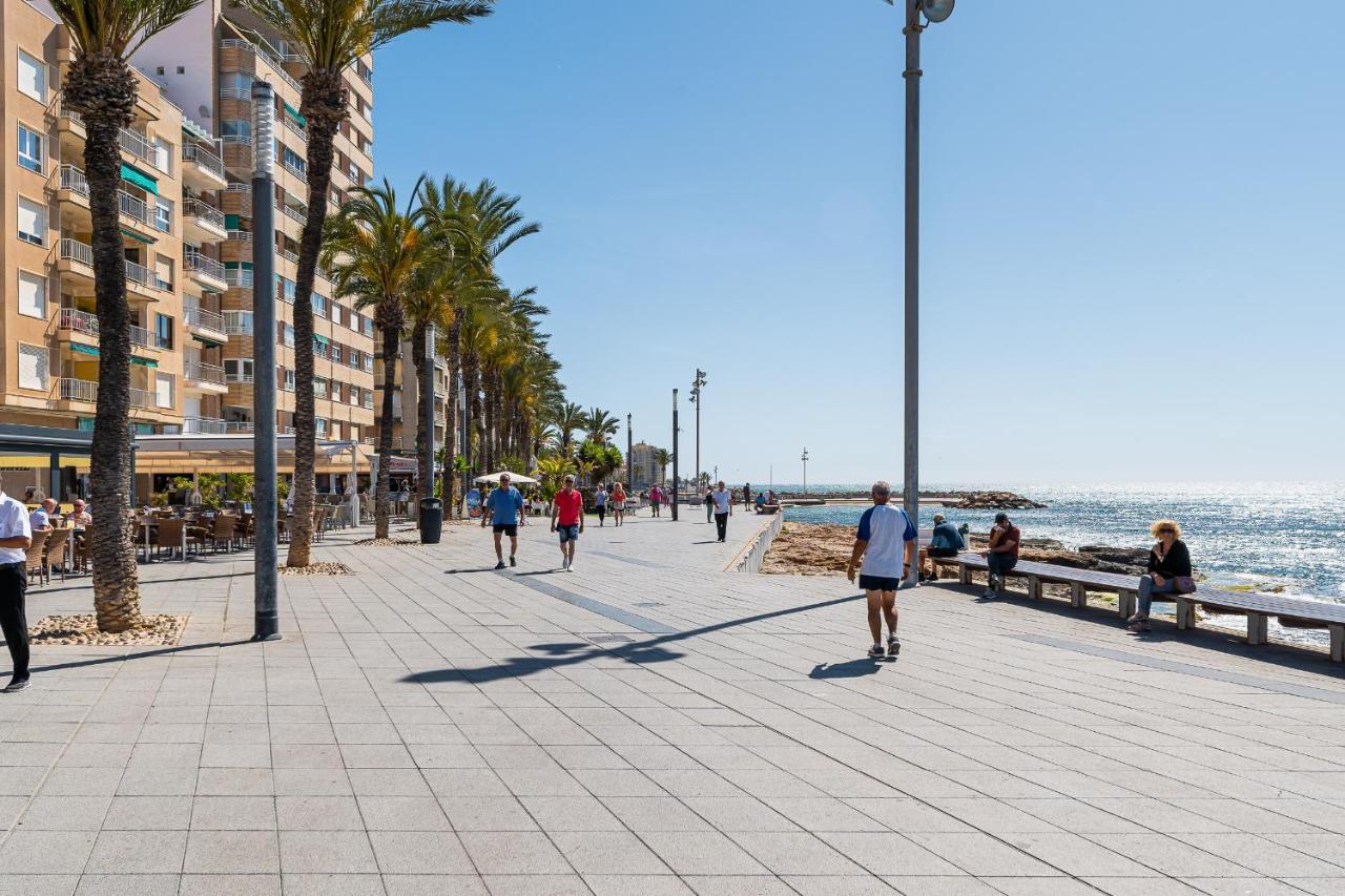 Apolo Beach Front - Sea View Luxury Apartment Torrevieja Dış mekan fotoğraf