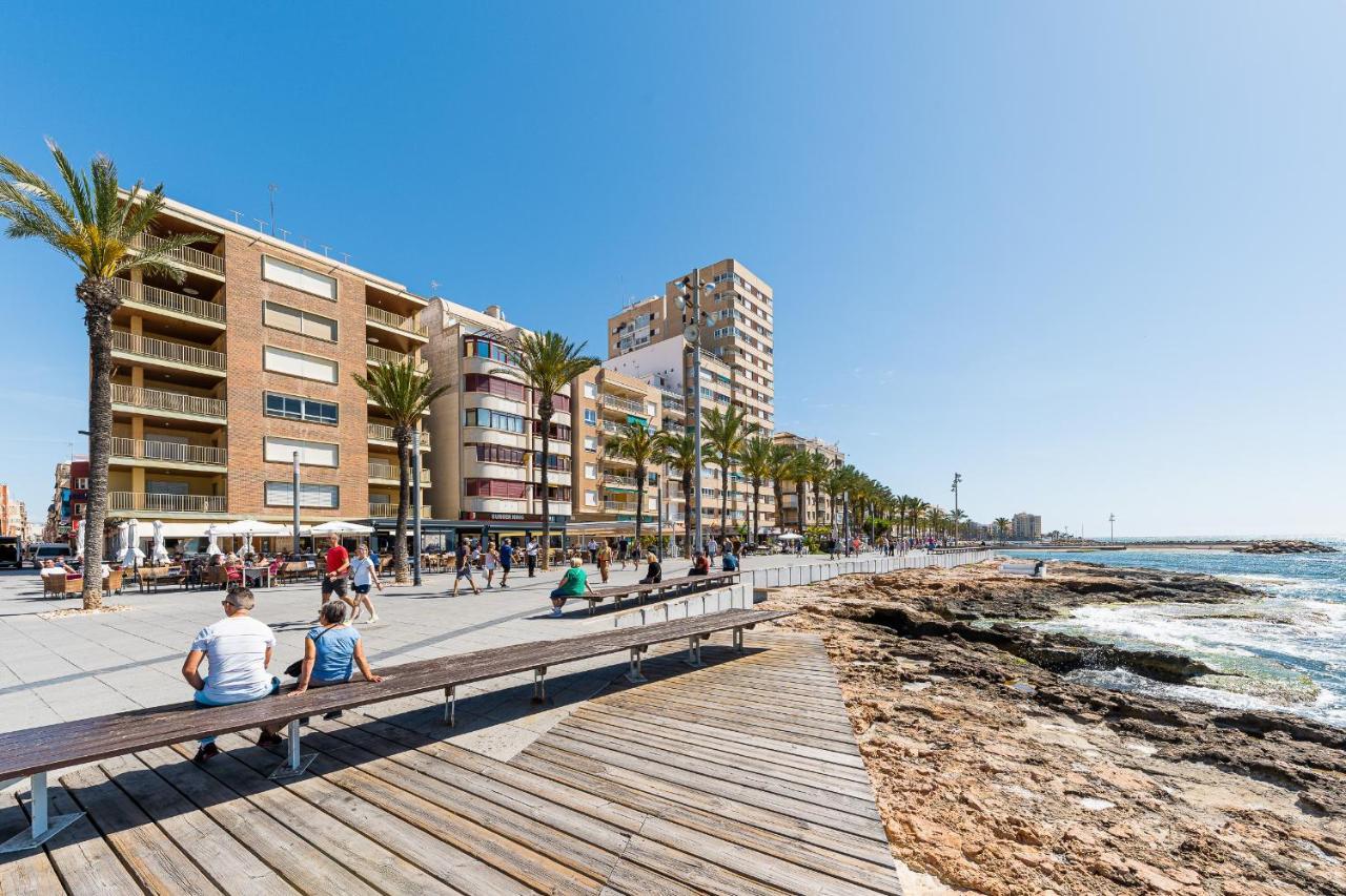 Apolo Beach Front - Sea View Luxury Apartment Torrevieja Dış mekan fotoğraf