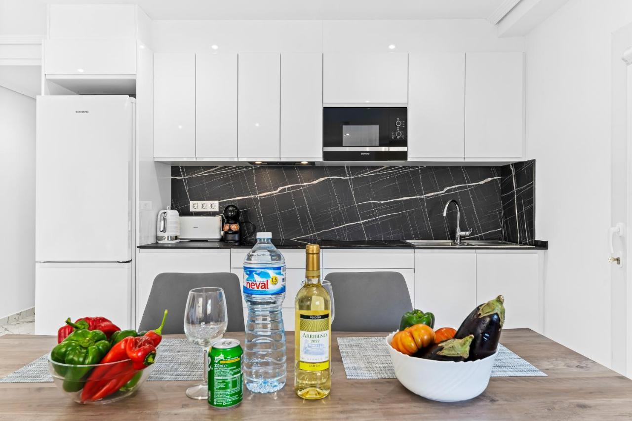 Apolo Beach Front - Sea View Luxury Apartment Torrevieja Dış mekan fotoğraf